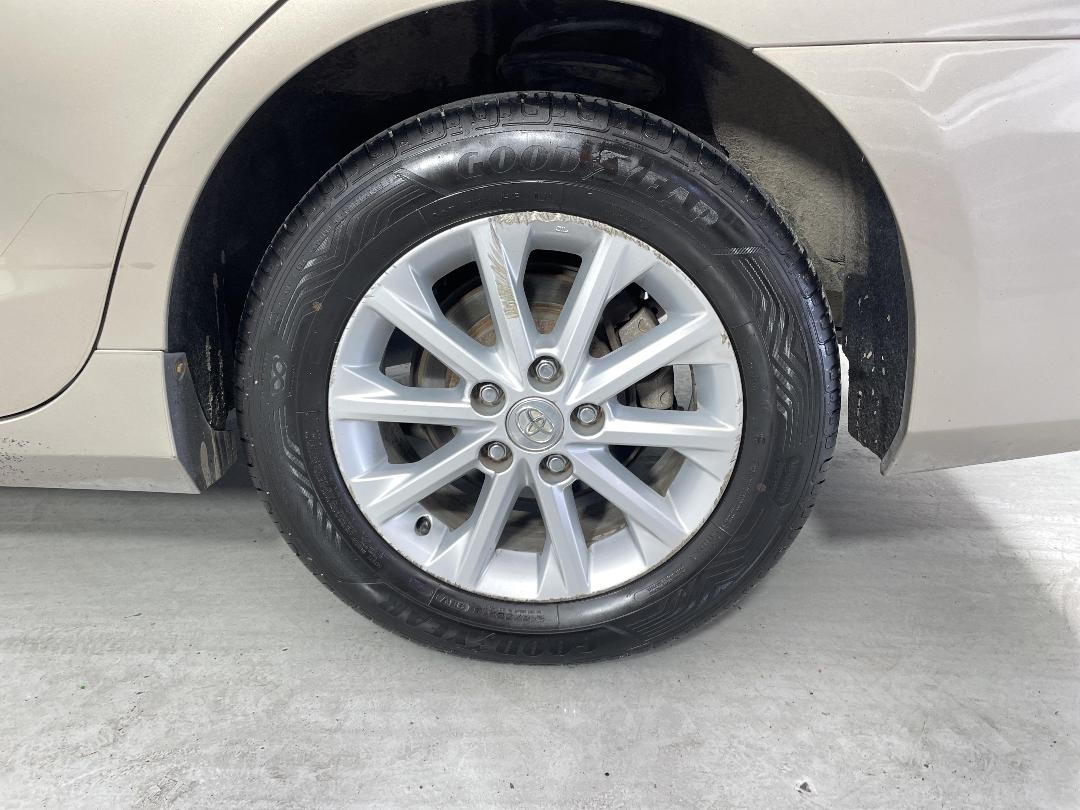 Photo '11' of Toyota Camry Photo '11' of Toyota Camry