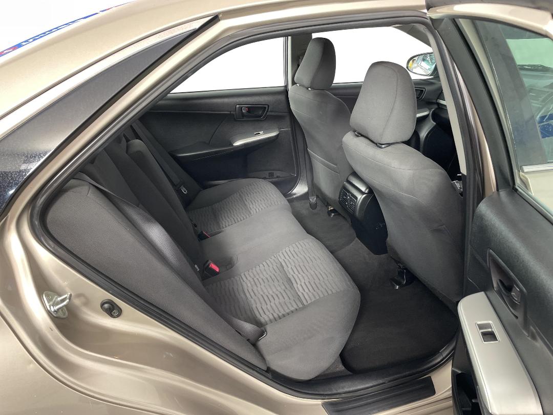 Photo '20' of Toyota Camry Photo '20' of Toyota Camry