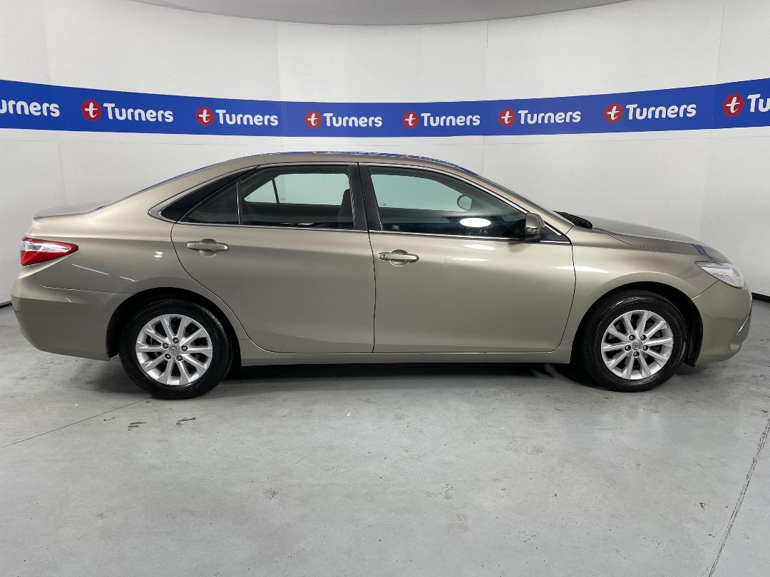 Photo '29' of Toyota Camry Photo '29' of Toyota Camry