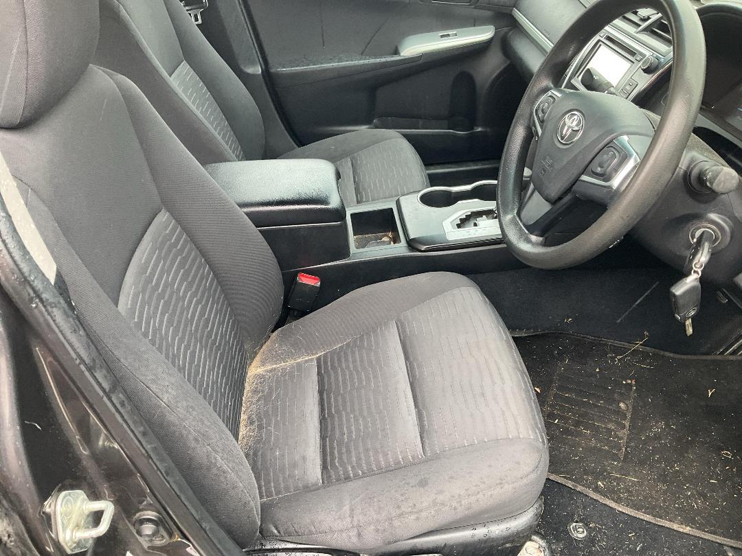 Photo '11' of Toyota Camry GL Photo '11' of Toyota Camry GL