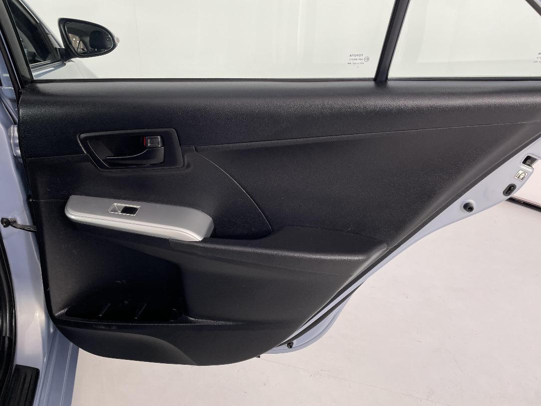 Photo '19' of Toyota Camry