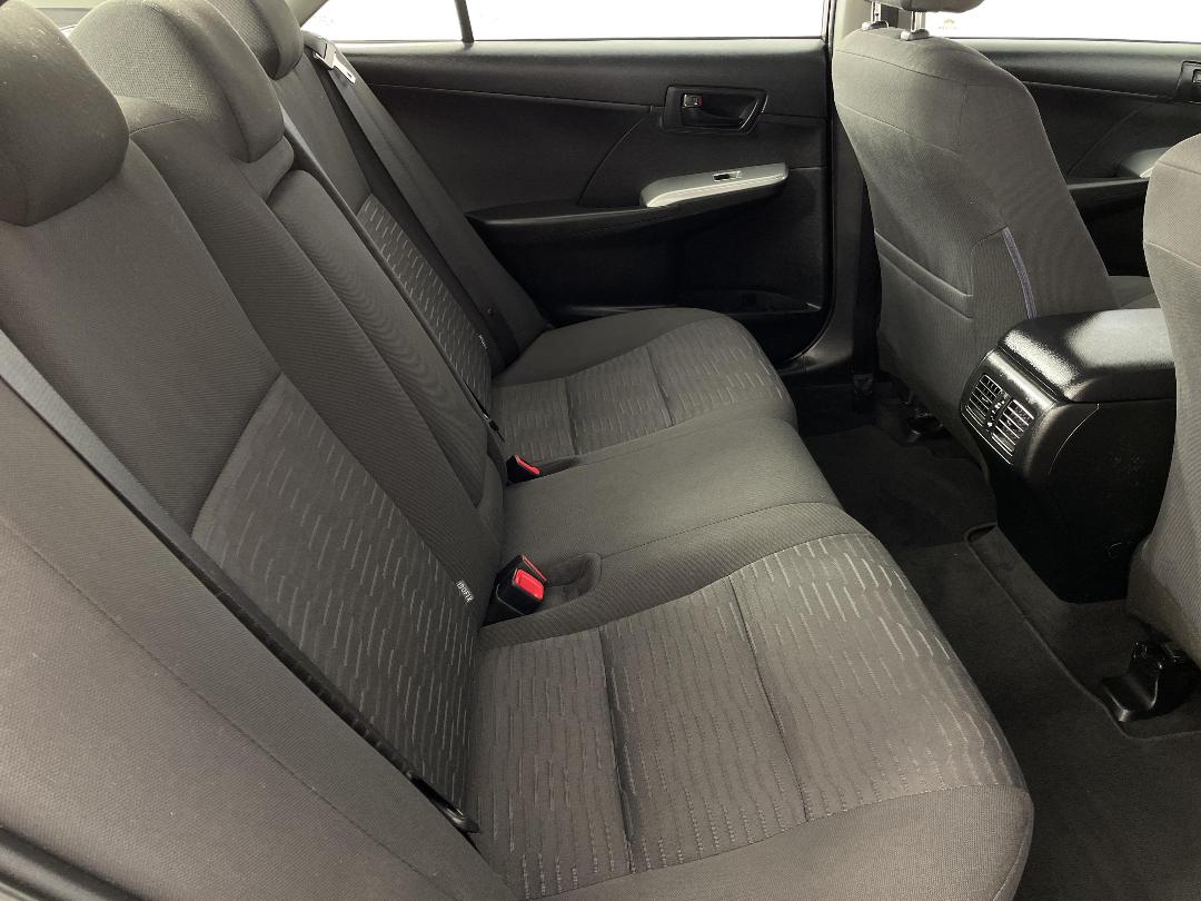 Photo '20' of Toyota Camry