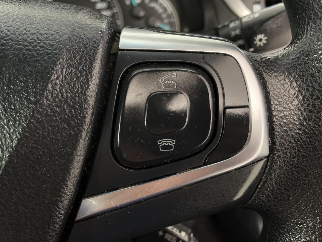 Photo '25' of Toyota Camry