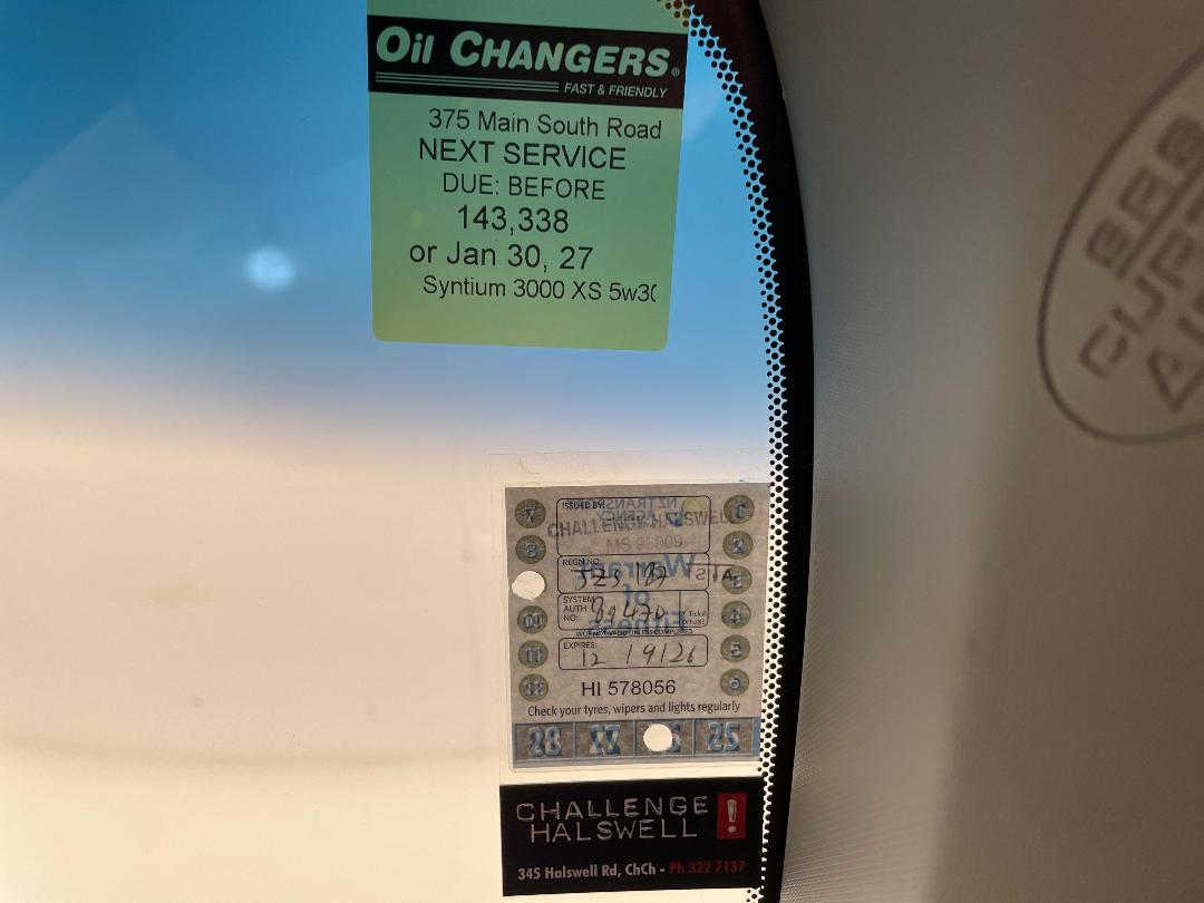 Photo '29' of Toyota Camry