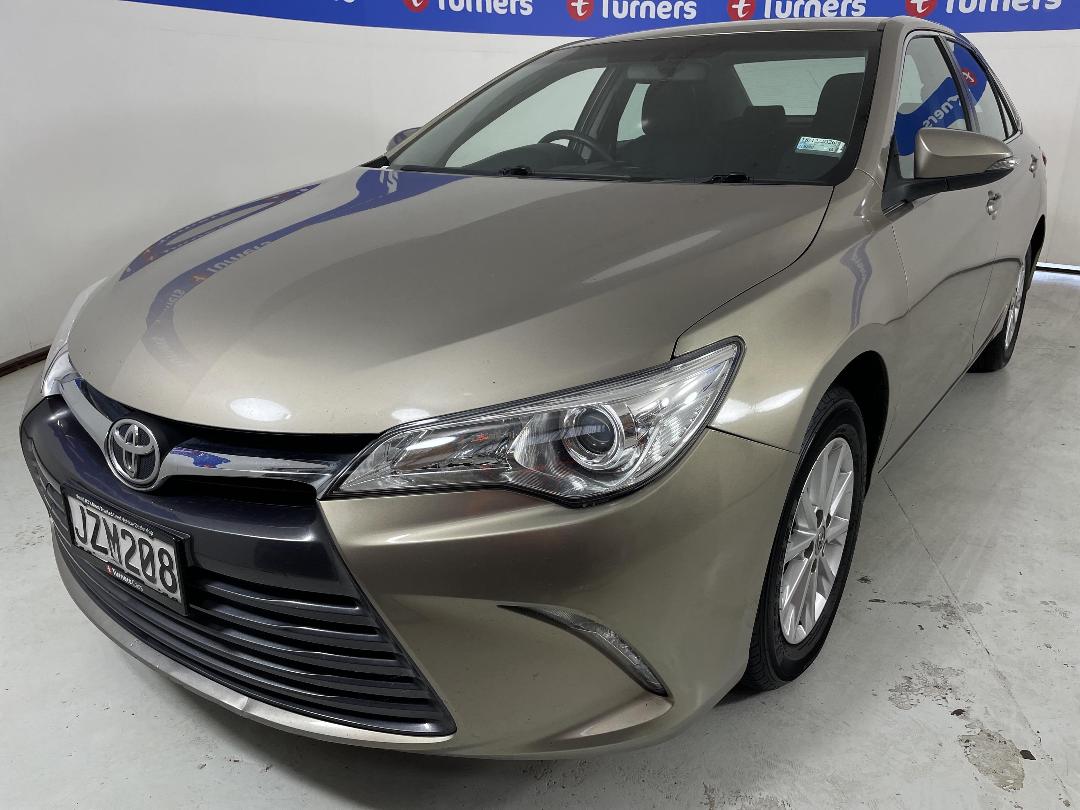 Photo '4' of Toyota Camry