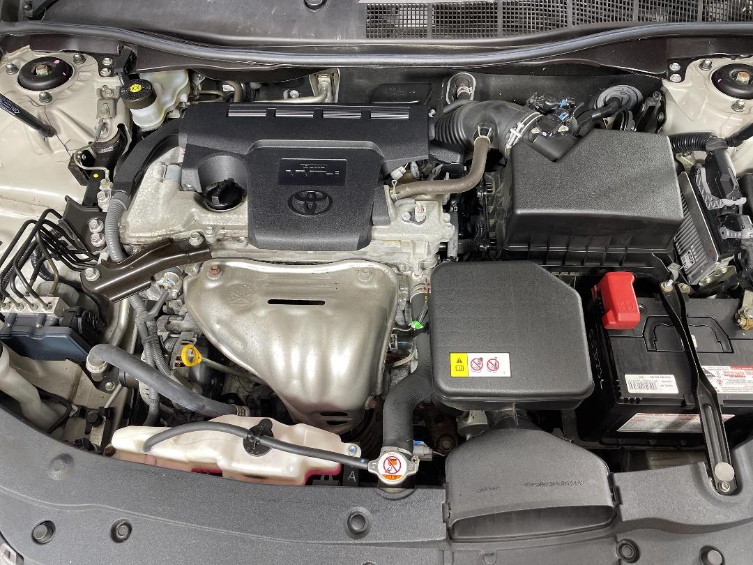 Photo '13' of Toyota Camry