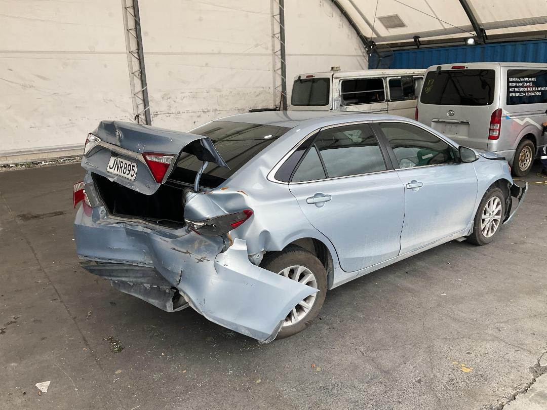 Photo '13' of Toyota Camry GL