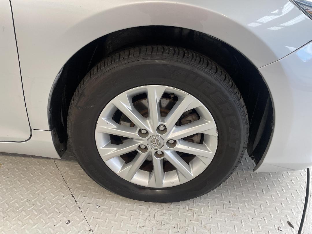 Photo '9' of Toyota Camry