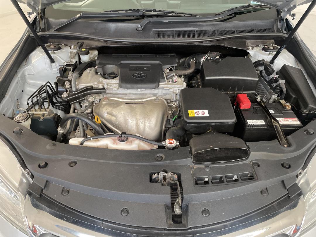 Photo '13' of Toyota Camry