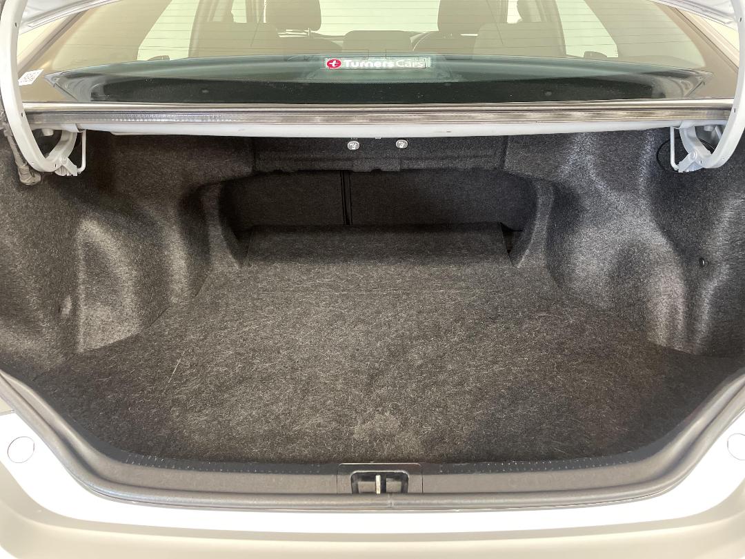 Photo '14' of Toyota Camry