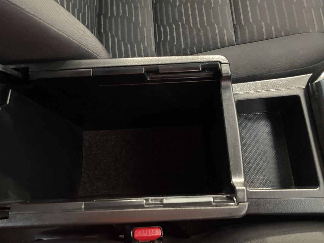 Photo '31' of Toyota Camry