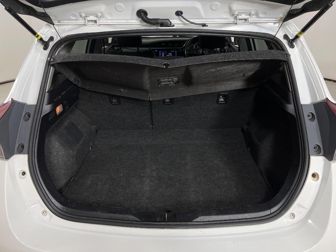 Photo '14' of Toyota Corolla Photo '14' of Toyota Corolla