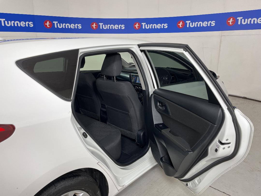 Photo '19' of Toyota Corolla Photo '19' of Toyota Corolla