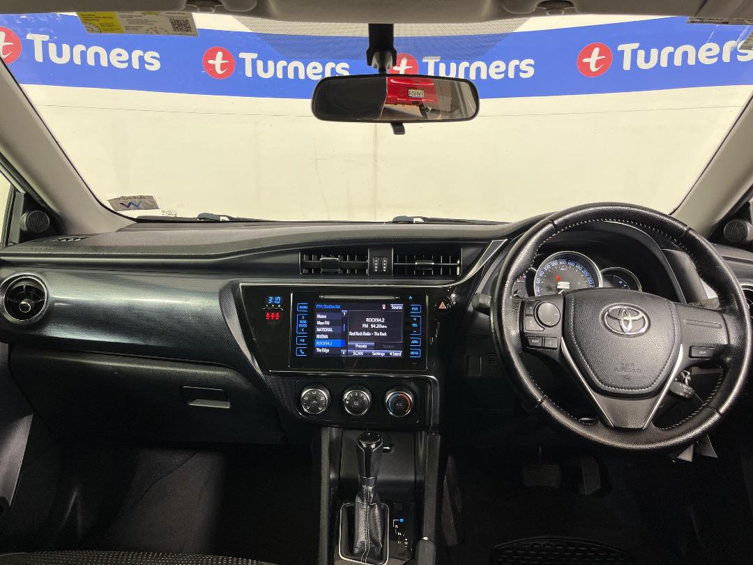 Photo '17' of Toyota Corolla Photo '17' of Toyota Corolla