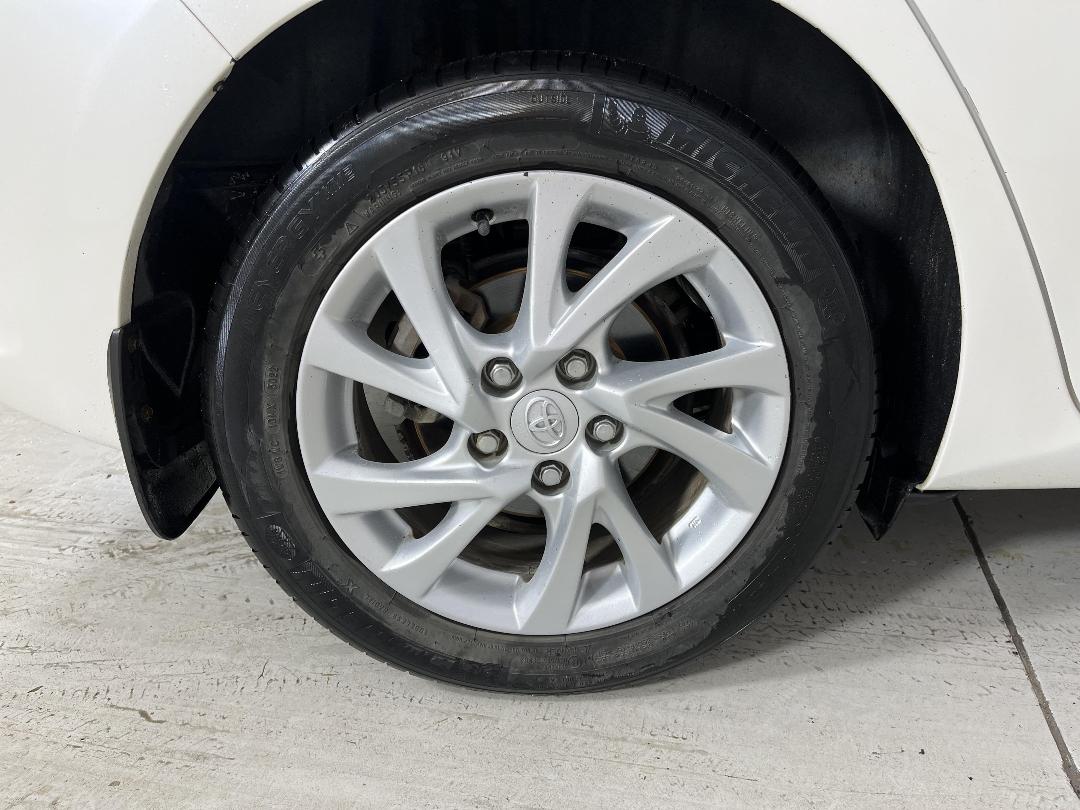 Photo '12' of Toyota Corolla Photo '12' of Toyota Corolla