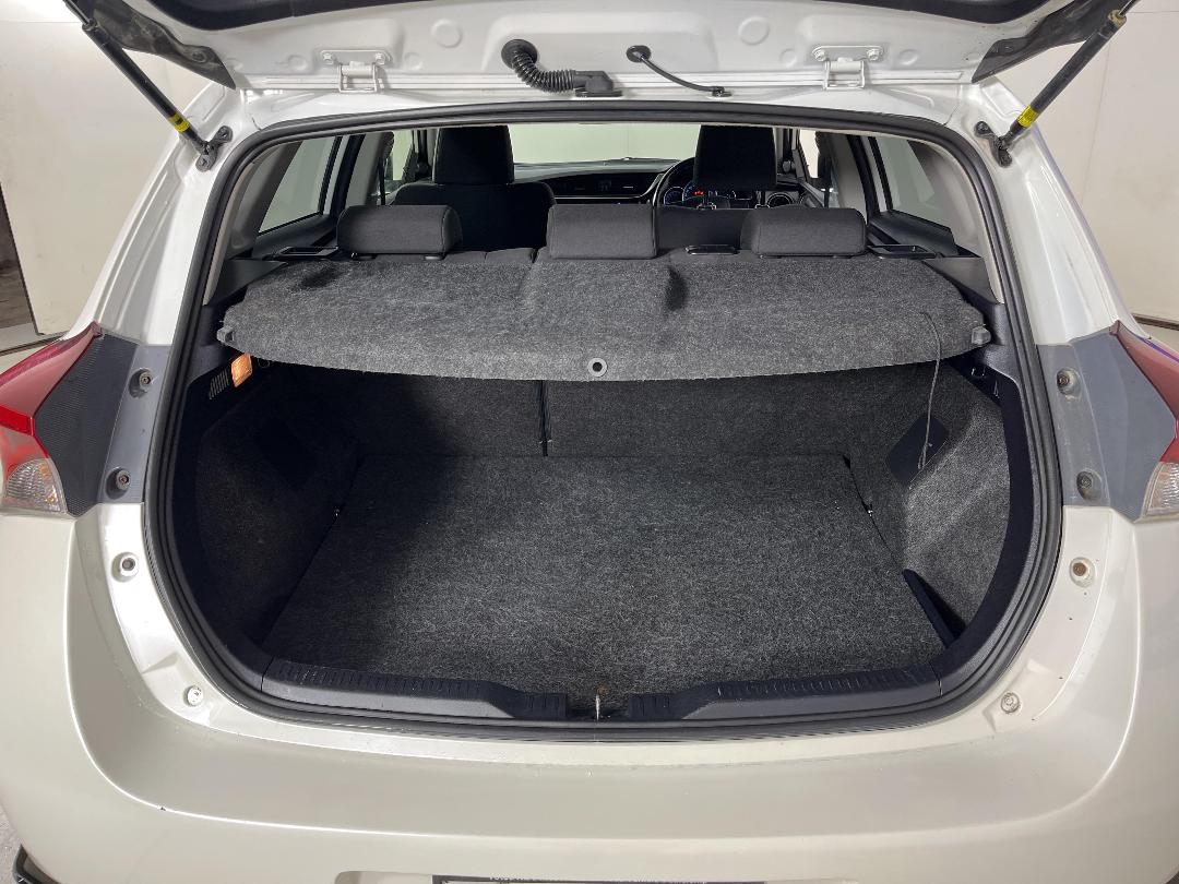 Photo '14' of Toyota Corolla Photo '14' of Toyota Corolla