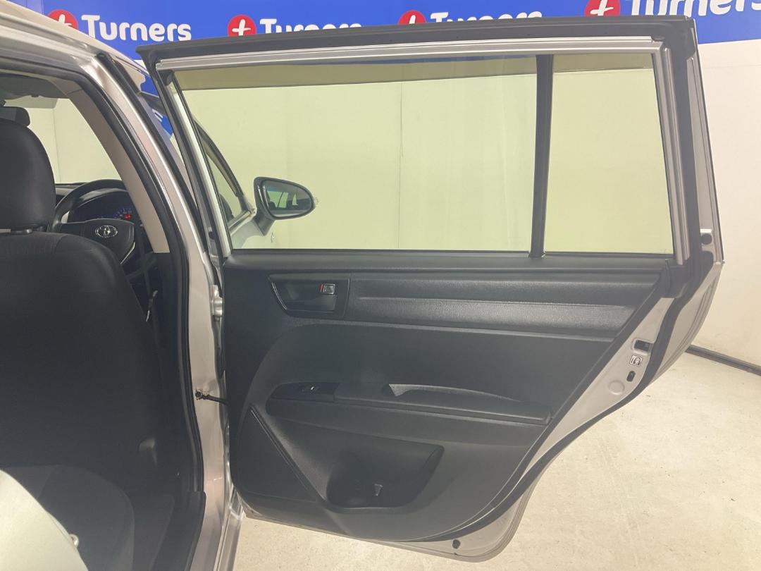 Photo '19' of Toyota Corolla Photo '19' of Toyota Corolla