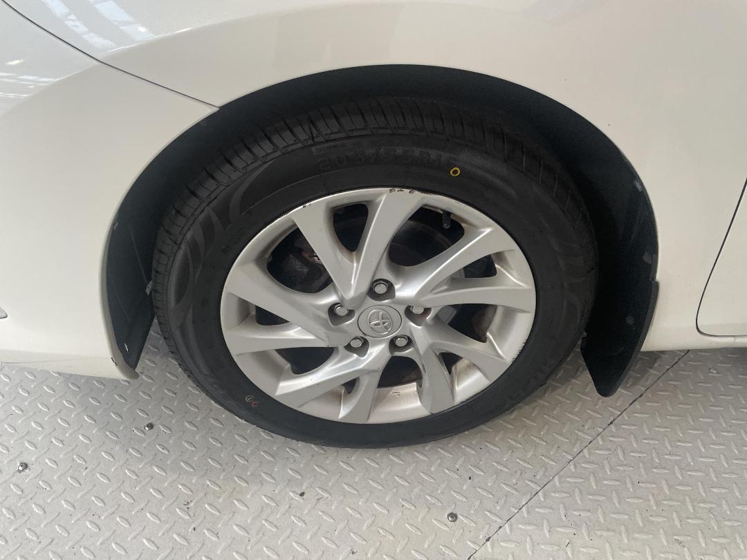 Photo '10' of Toyota Corolla