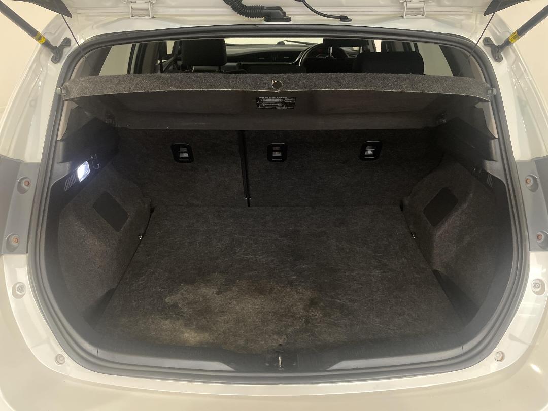 Photo '14' of Toyota Corolla