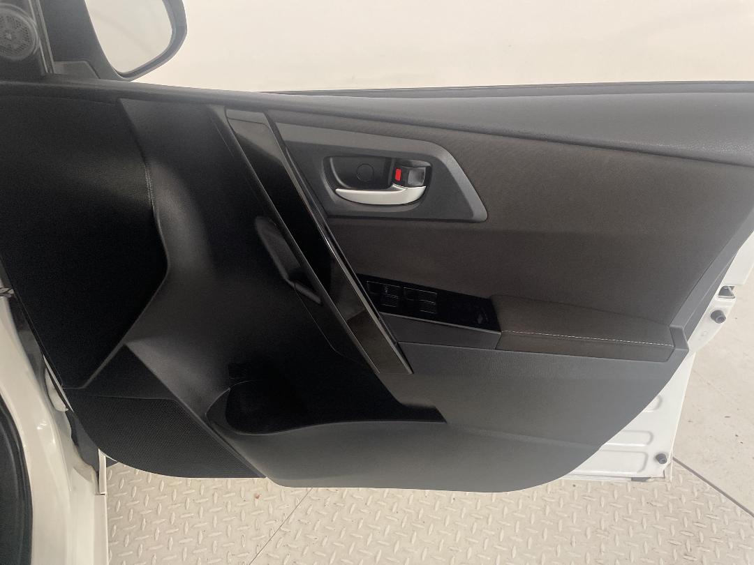 Photo '15' of Toyota Corolla