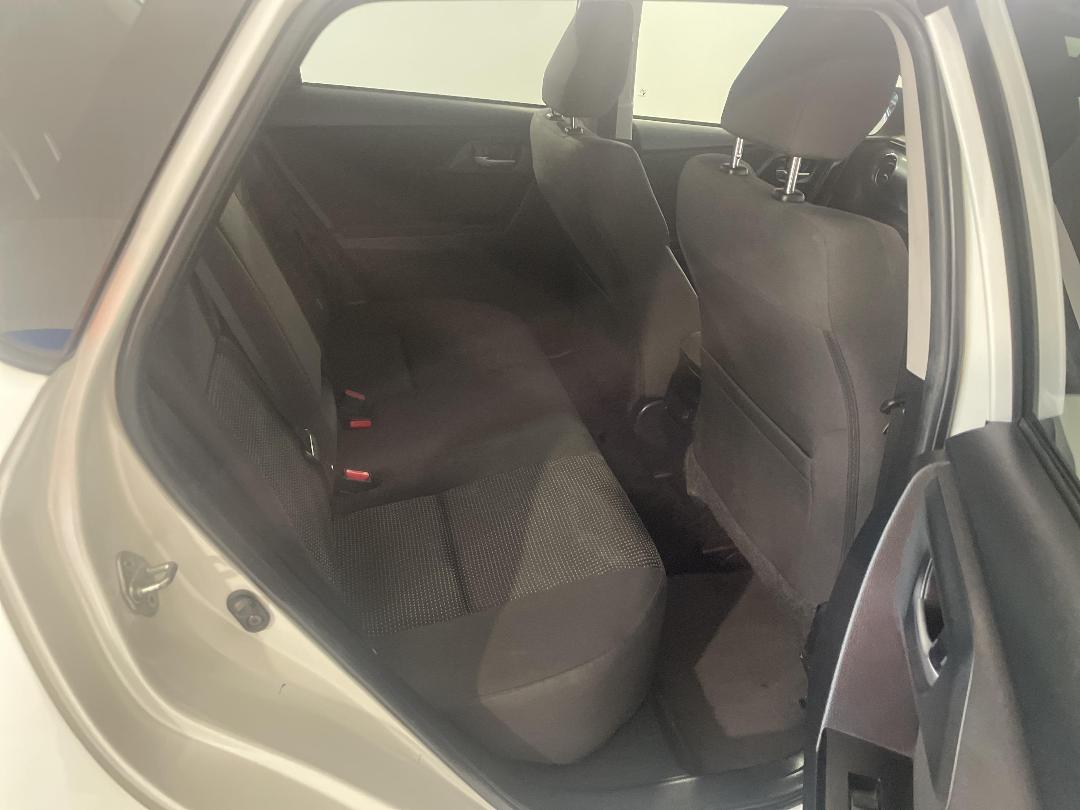 Photo '20' of Toyota Corolla