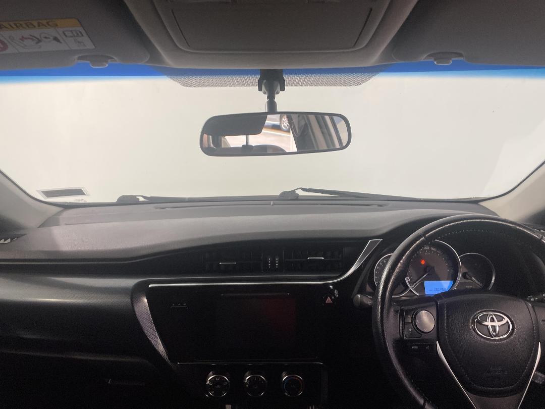 Photo '17' of Toyota Corolla