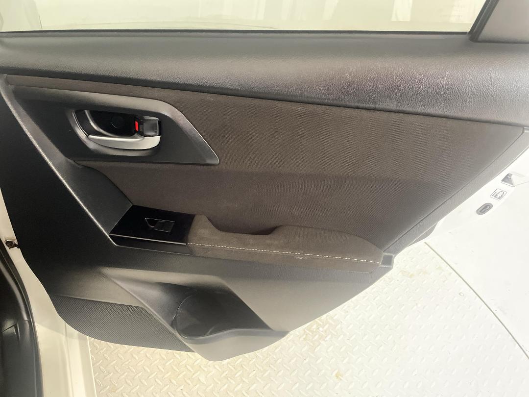 Photo '19' of Toyota Corolla