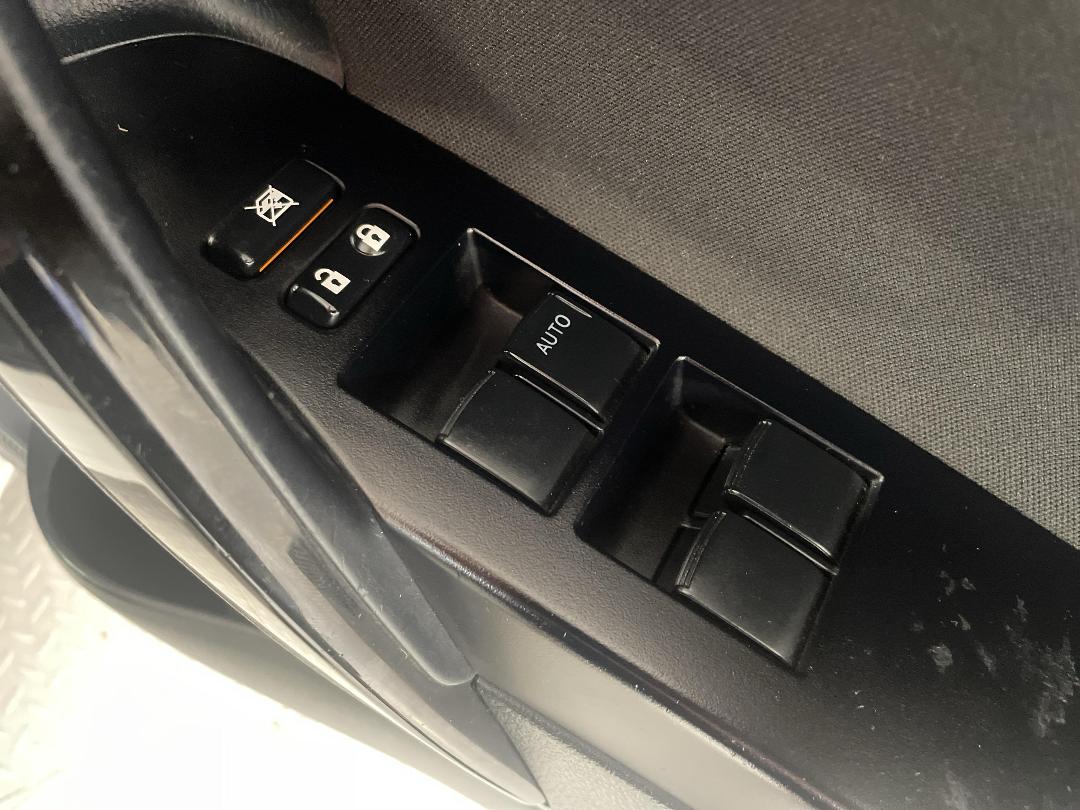 Photo '24' of Toyota Corolla