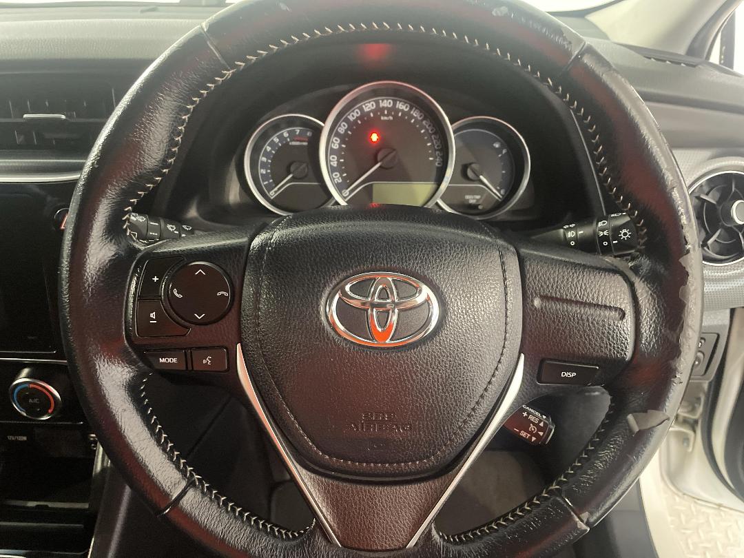 Photo '27' of Toyota Corolla