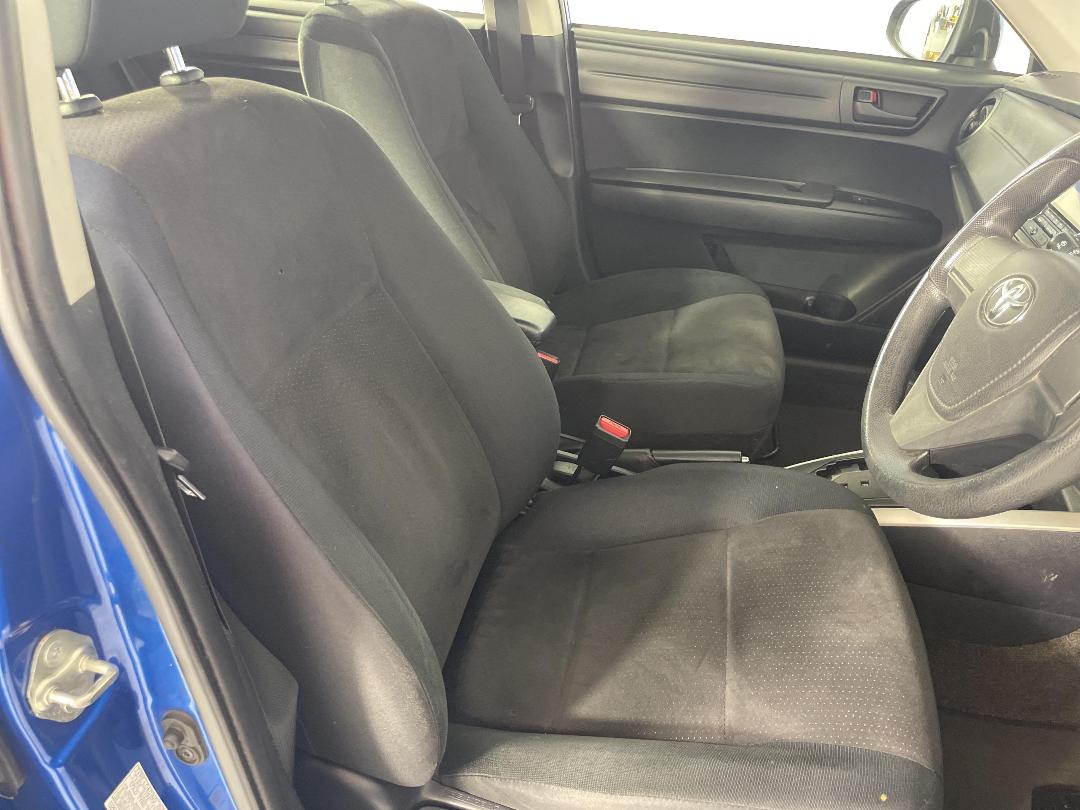 Photo '16' of Toyota Corolla