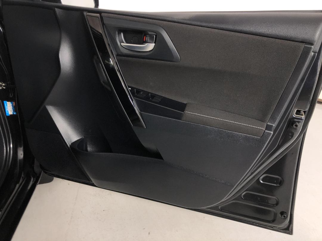 Photo '15' of Toyota Corolla Photo '15' of Toyota Corolla