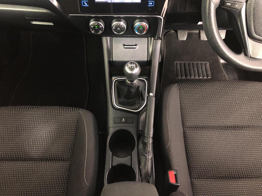 Photo '18' of Toyota Corolla