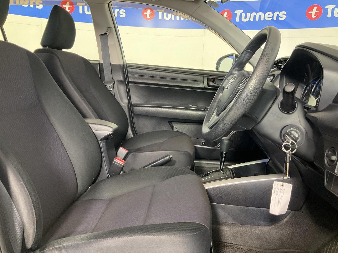 Photo '16' of Toyota Corolla Photo '16' of Toyota Corolla