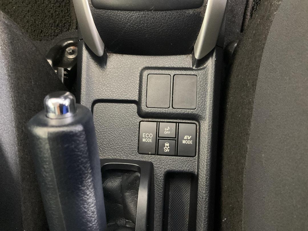 Photo '27' of Toyota Corolla Photo '27' of Toyota Corolla