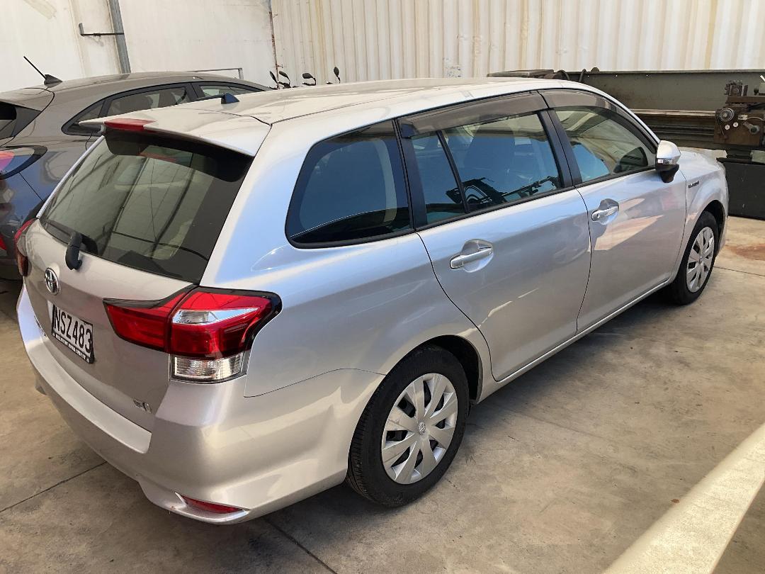 Photo '5' of Toyota Corolla Fielder Hybrid Photo '5' of Toyota Corolla Fielder Hybrid