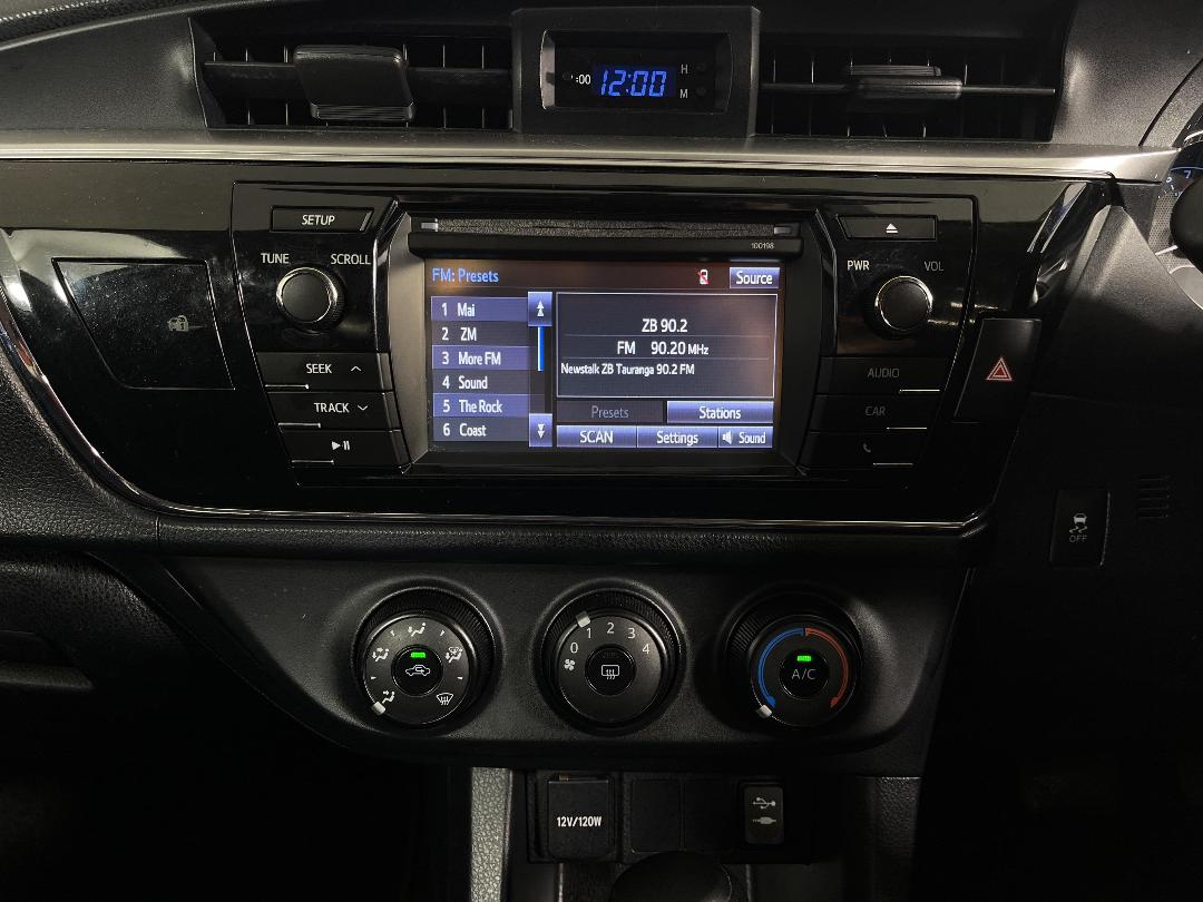 Photo '18' of Toyota Corolla Photo '18' of Toyota Corolla