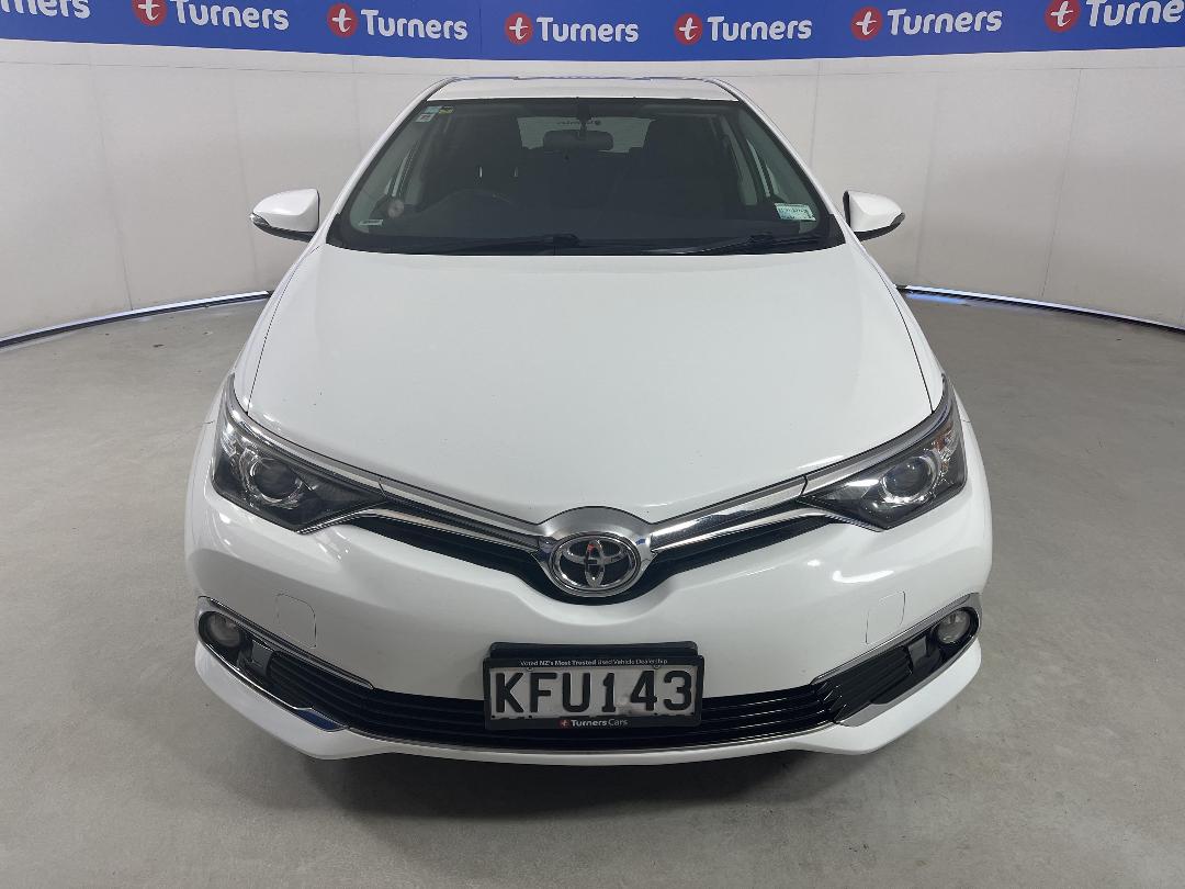 Photo '2' of Toyota Corolla