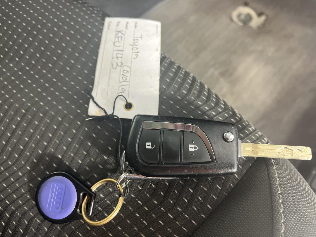 Photo '22' of Toyota Corolla