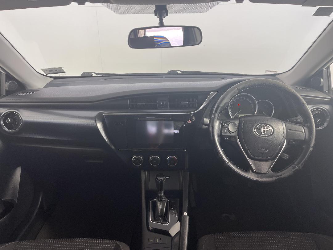 Photo '17' of Toyota Corolla