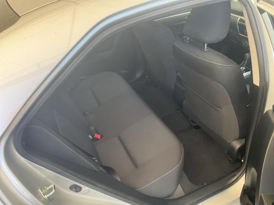 Photo '20' of Toyota Corolla GX Photo '20' of Toyota Corolla GX