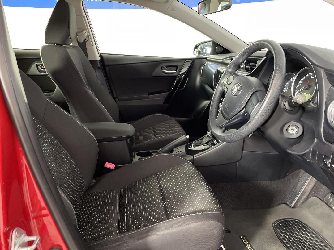 Photo '16' of Toyota Corolla Photo '16' of Toyota Corolla