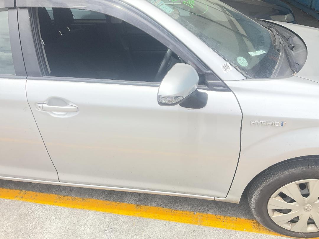 Photo '3' of Toyota Corolla Fielder Photo '3' of Toyota Corolla Fielder