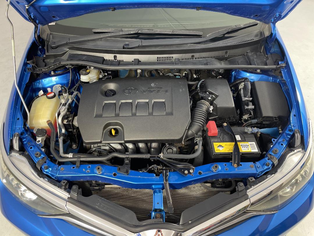 Photo '13' of Toyota Corolla