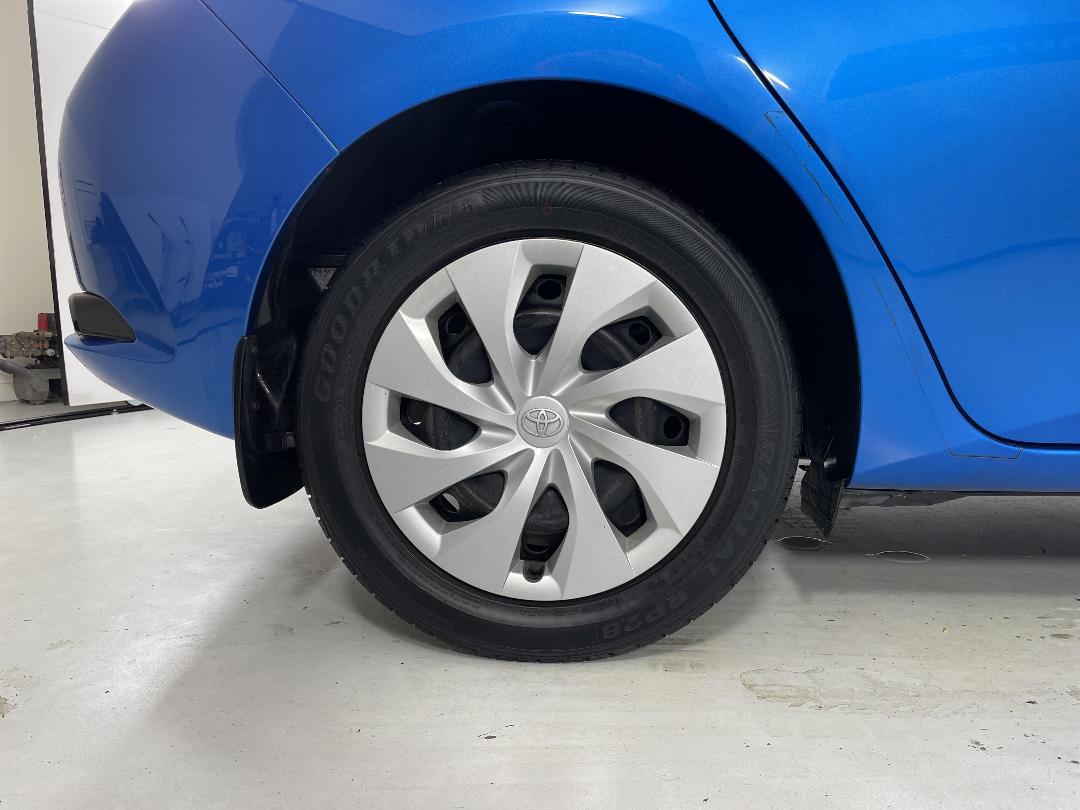 Photo '12' of Toyota Corolla