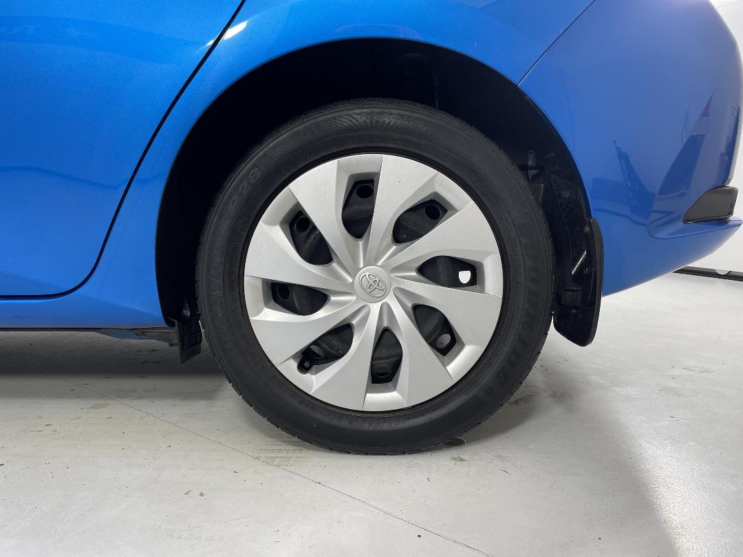 Photo '11' of Toyota Corolla