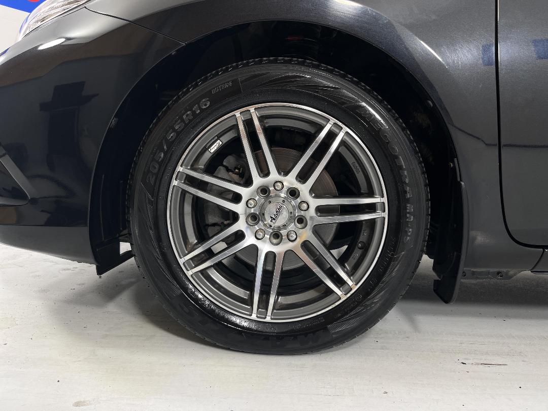 Photo '10' of Toyota Corolla