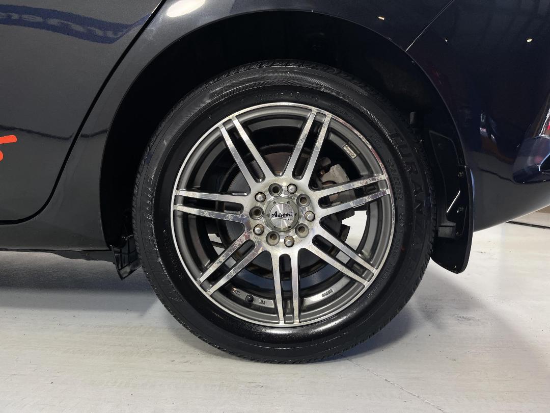 Photo '11' of Toyota Corolla