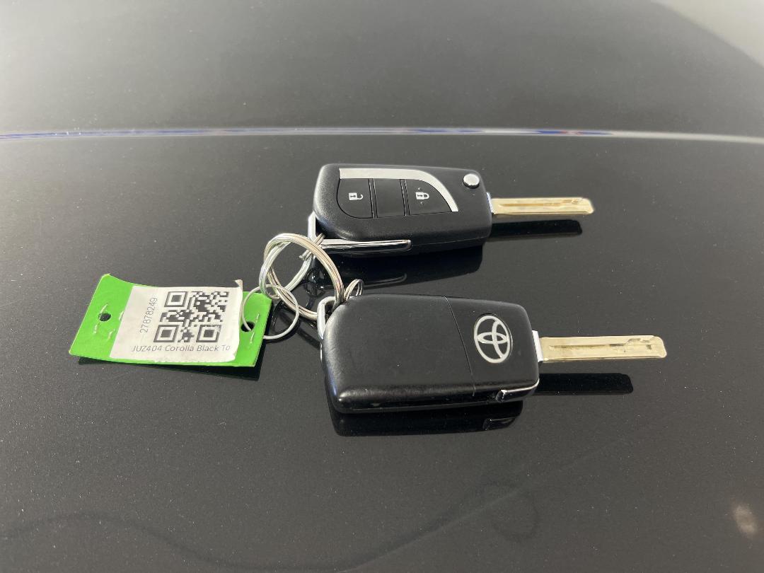 Photo '22' of Toyota Corolla