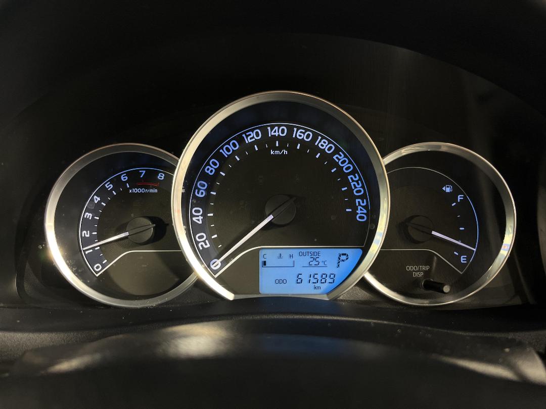 Photo '21' of Toyota Corolla