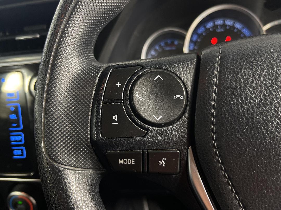 Photo '23' of Toyota Corolla